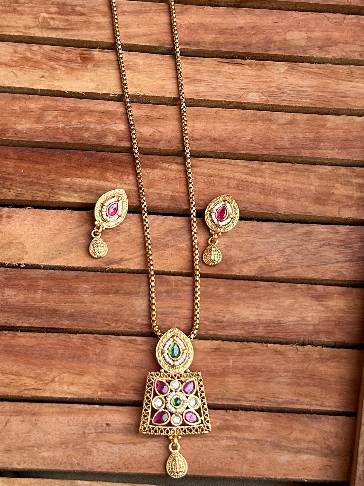 Gold Polish Necklace with Earrings