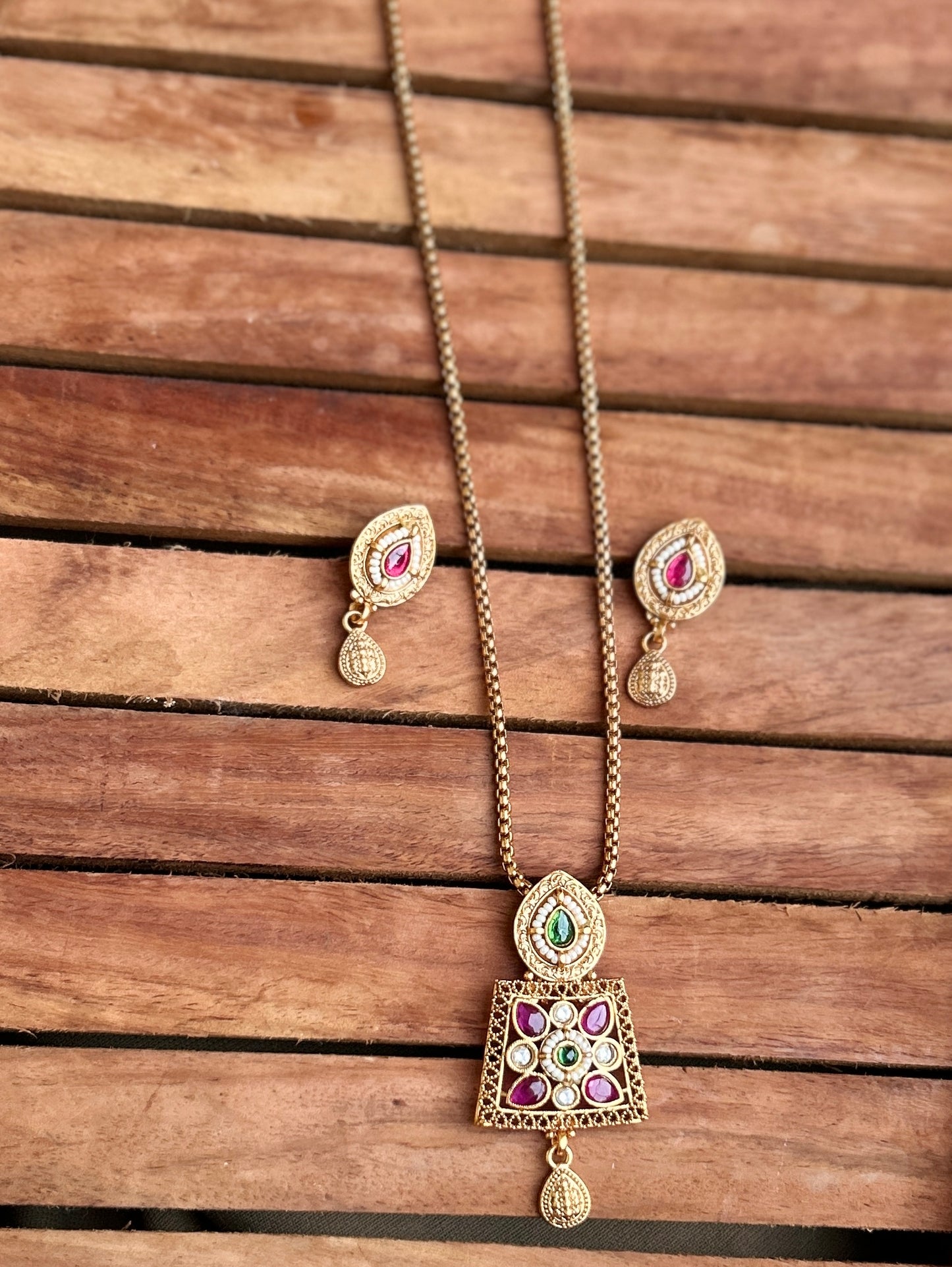 Gold Polish Necklace with Earrings