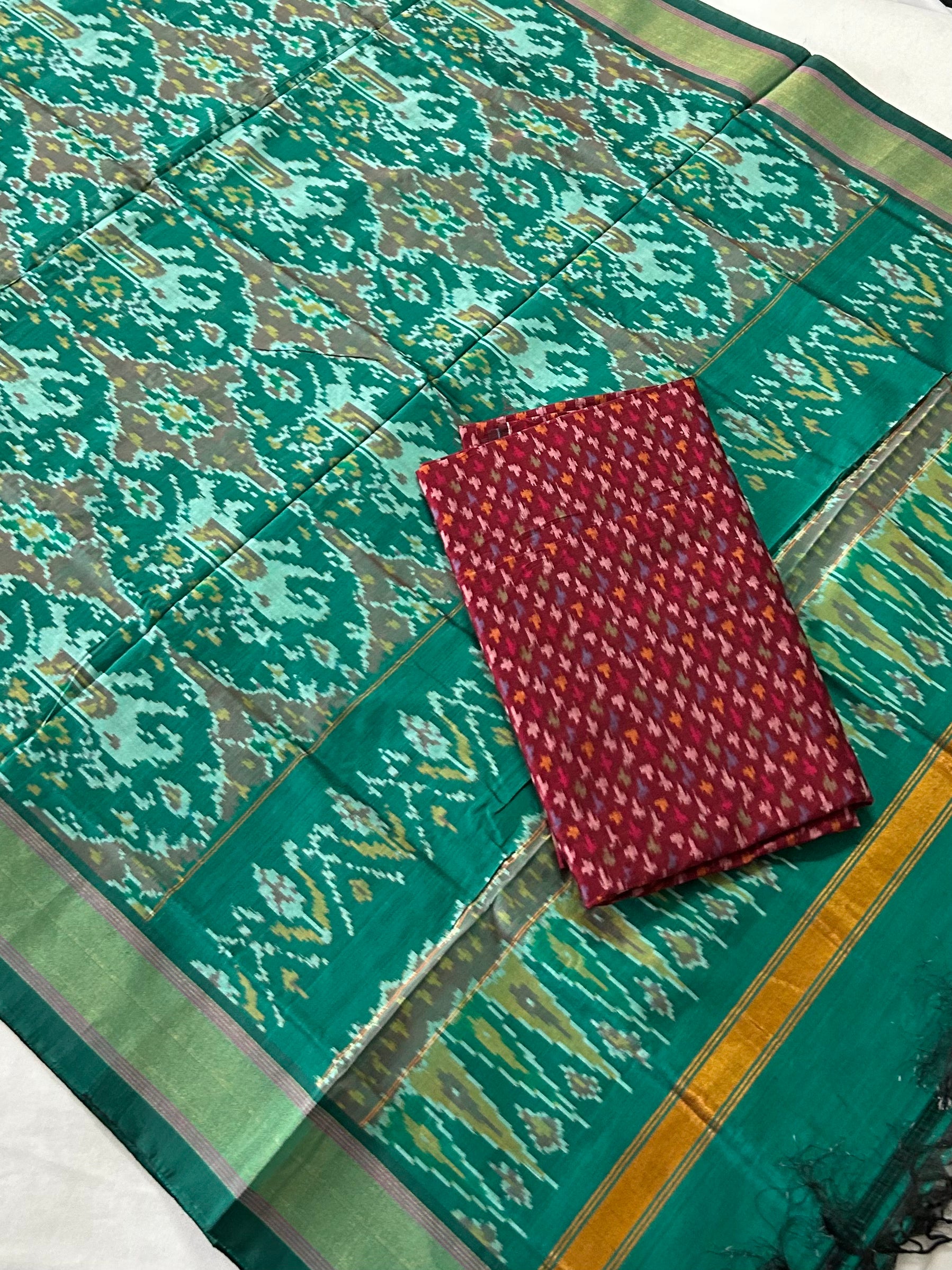 Puttapaka Silk Cotton Top Dupatta Set