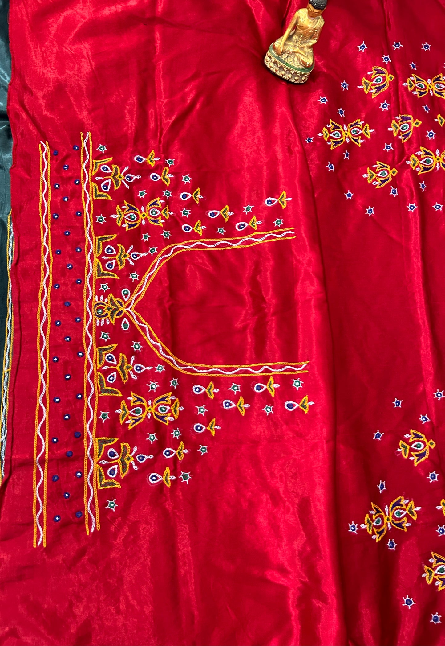 Kutchh Work Mashroo Silk Blouse Piece