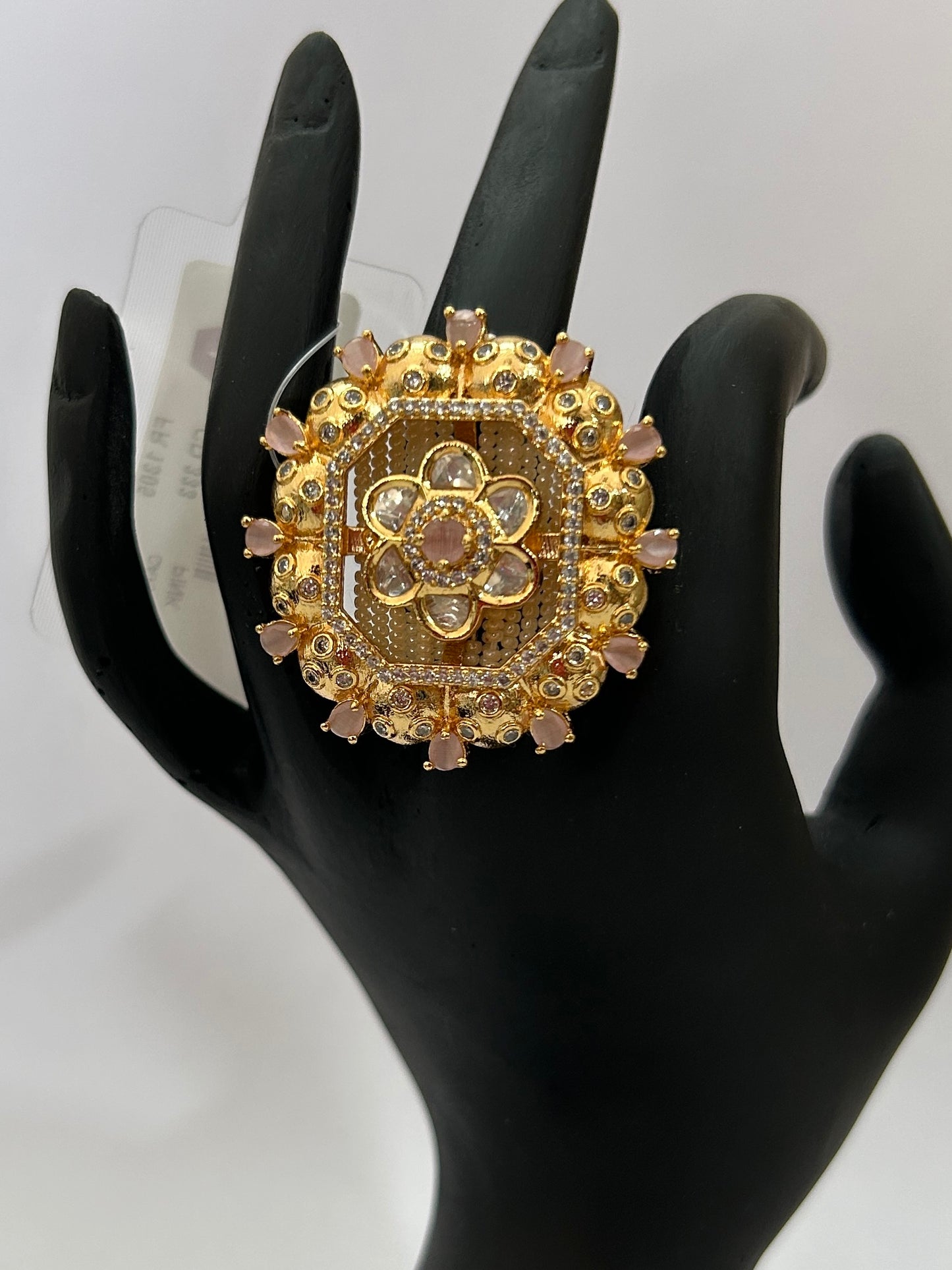 Cocktail Finger Ring