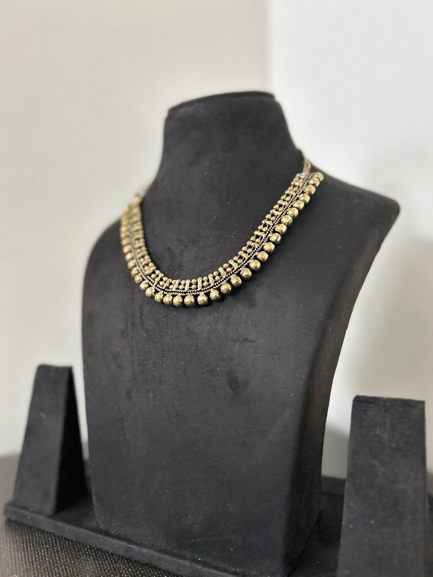 choker necklace