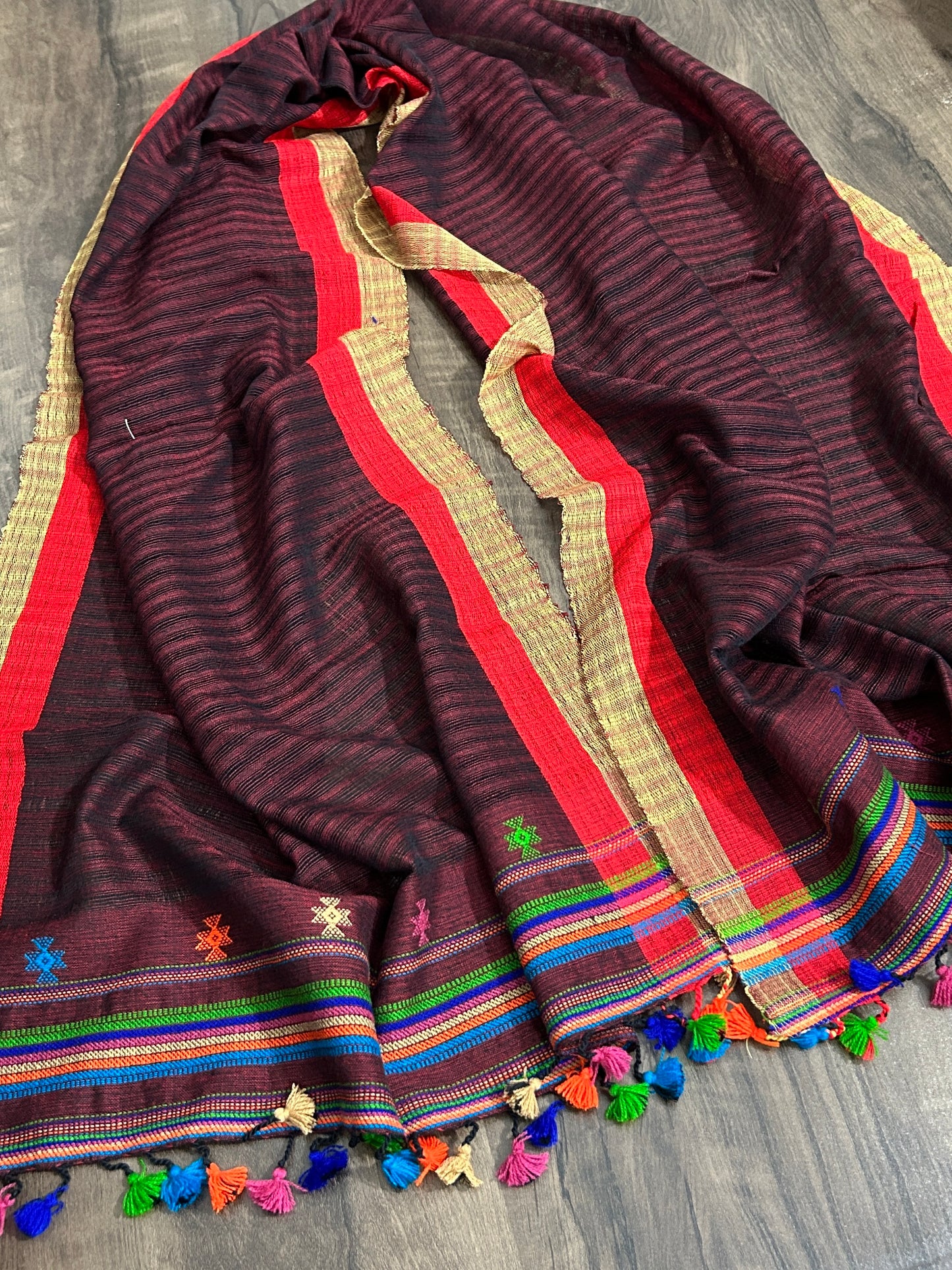 Bhujodi Embroidered Cotton Stole