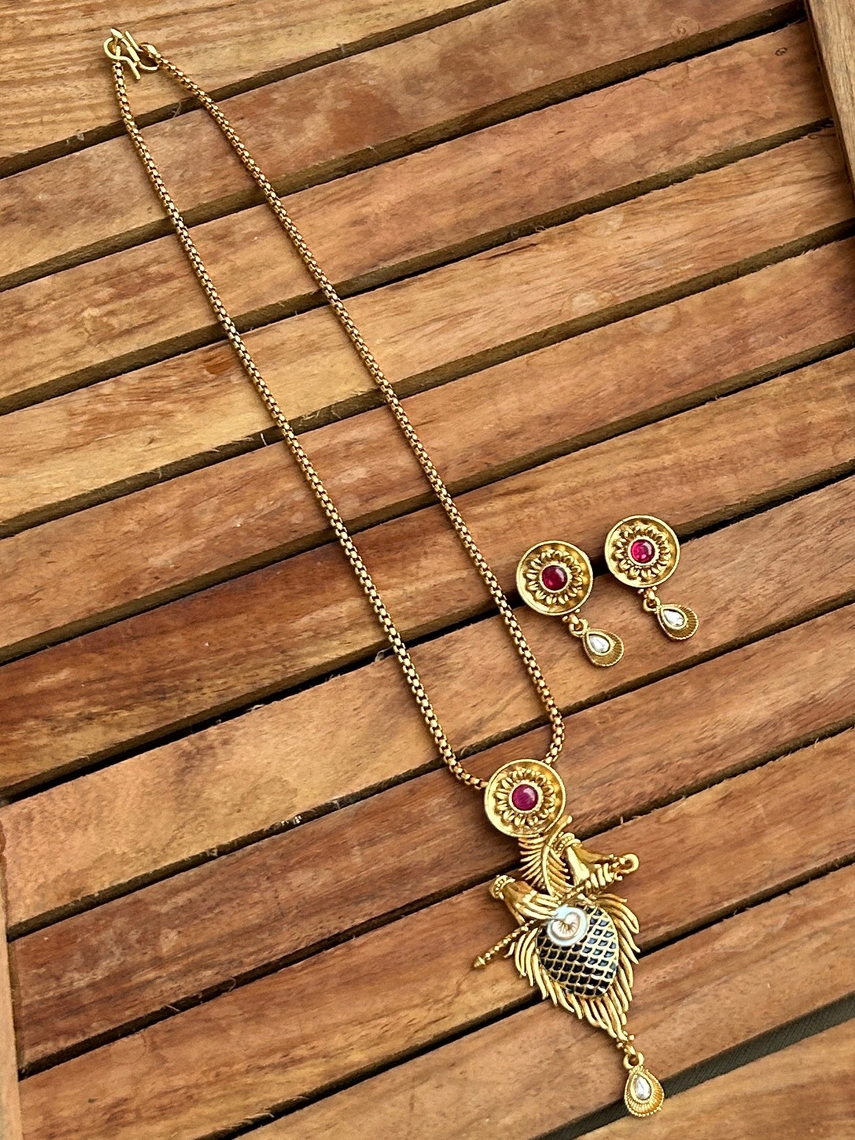 Krishna Gold Polish Set with Earrings