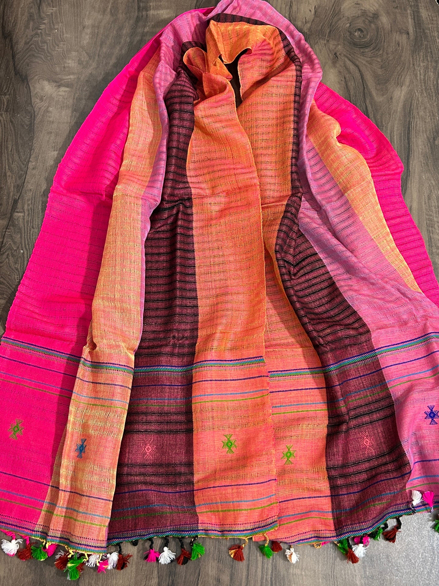 Bhujodi Embroidered Cotton Stole