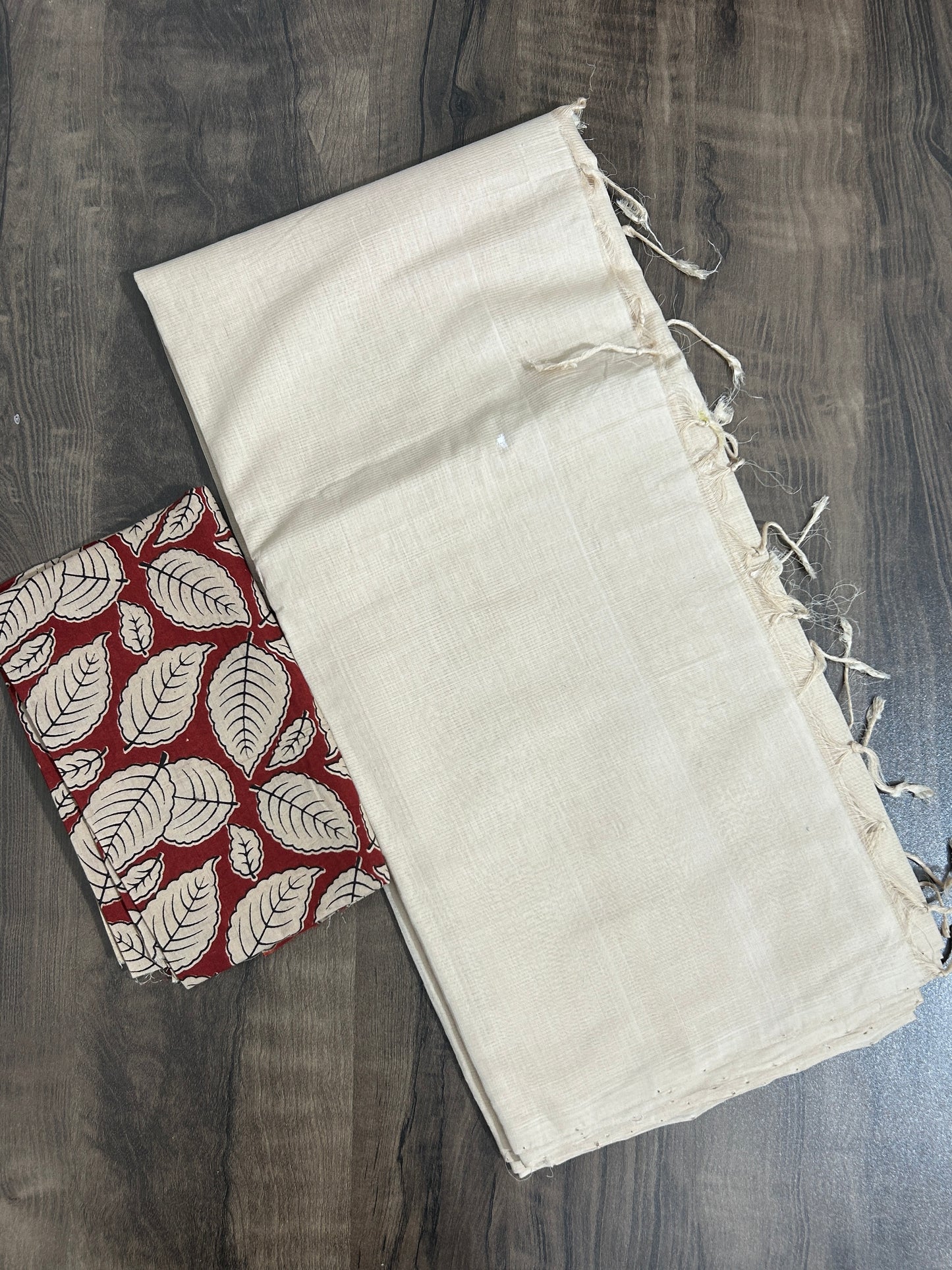 Mangalagiri Hand Woven Cotton Saree with Extra Blouse