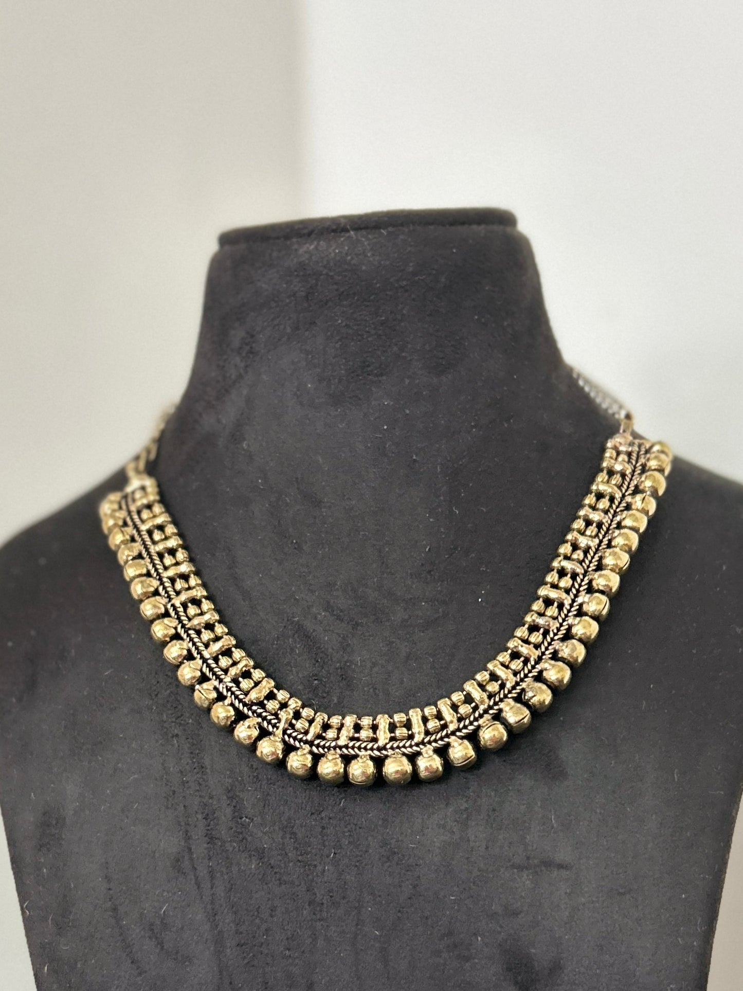 choker necklace