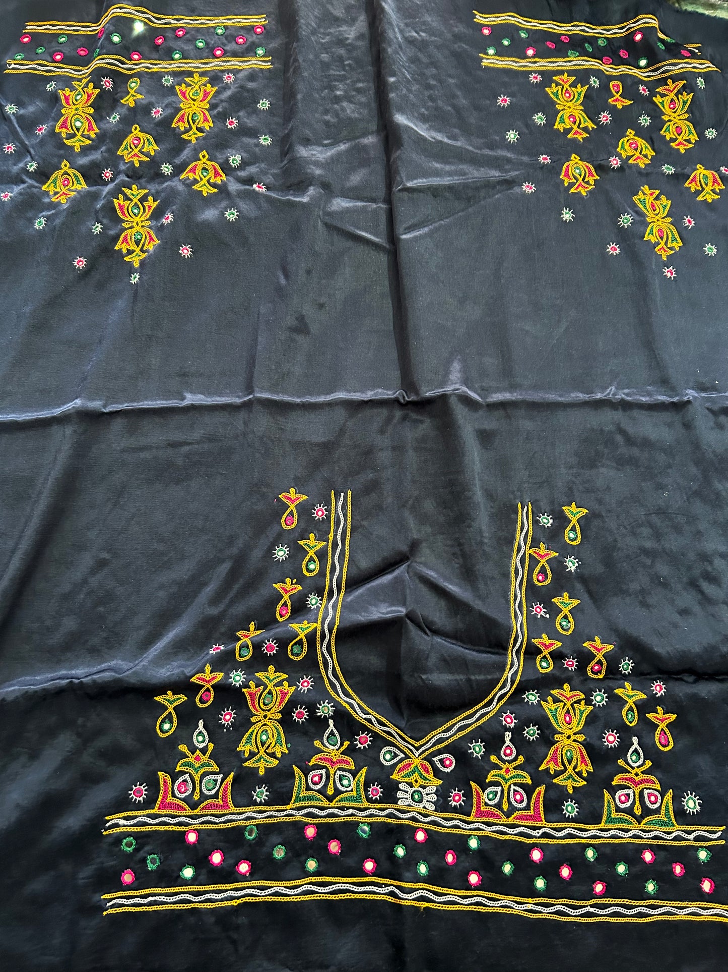Kutchh Work Mashroo Silk Blouse Piece