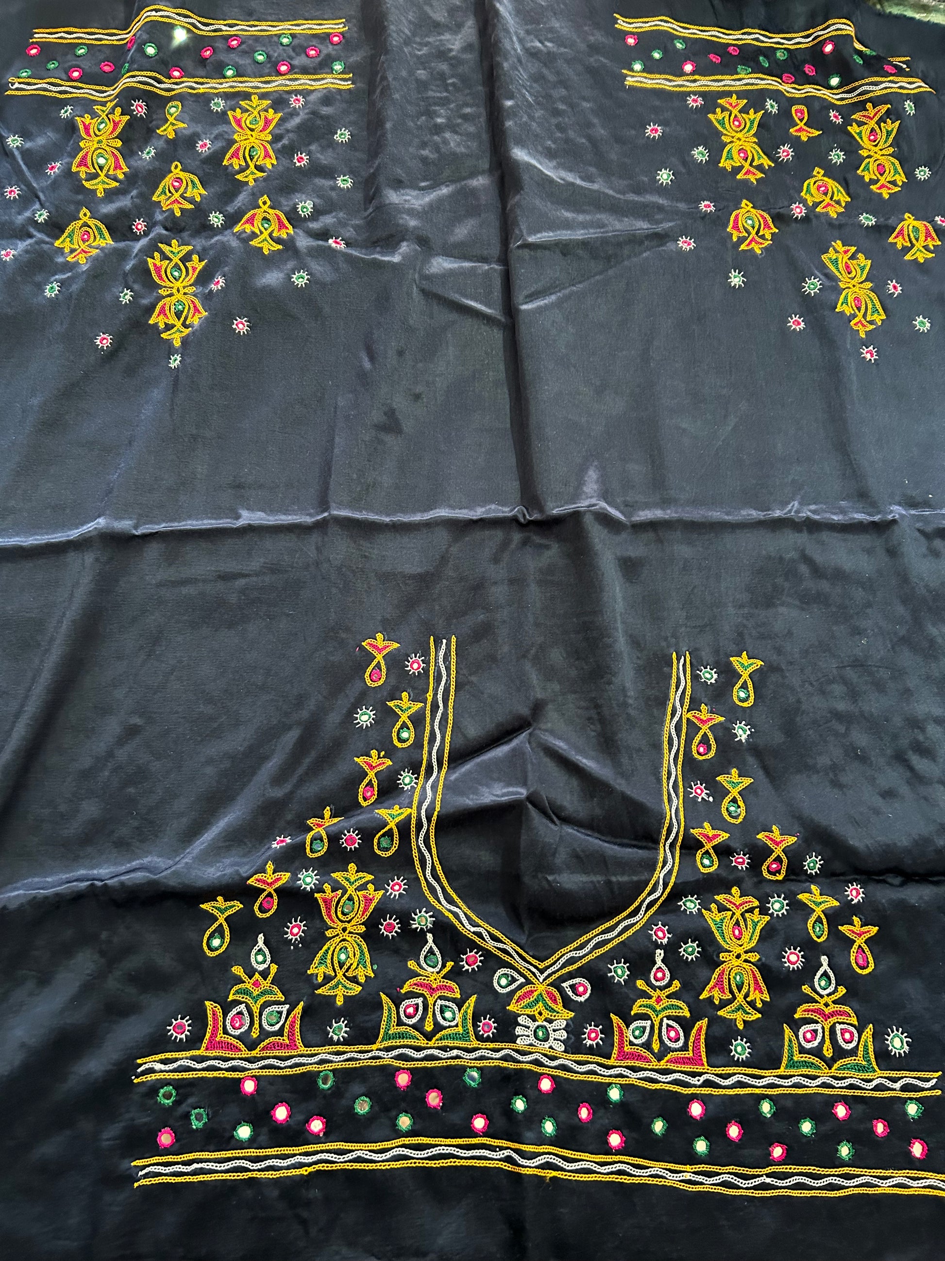 Kutchh Work Mashroo Silk Blouse Piece