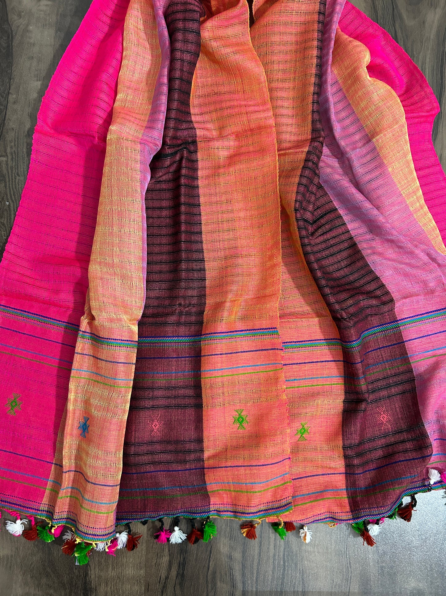 Bhujodi Embroidered Cotton Stole