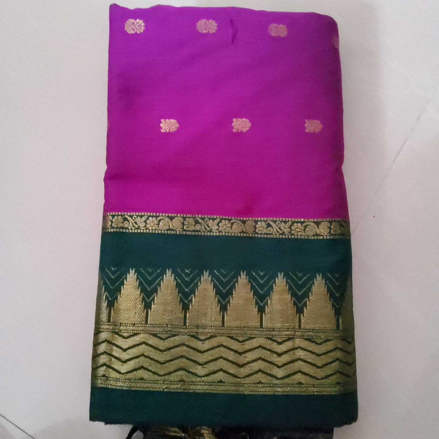 Gadhwal Cotton Saree with Contrast Blouse