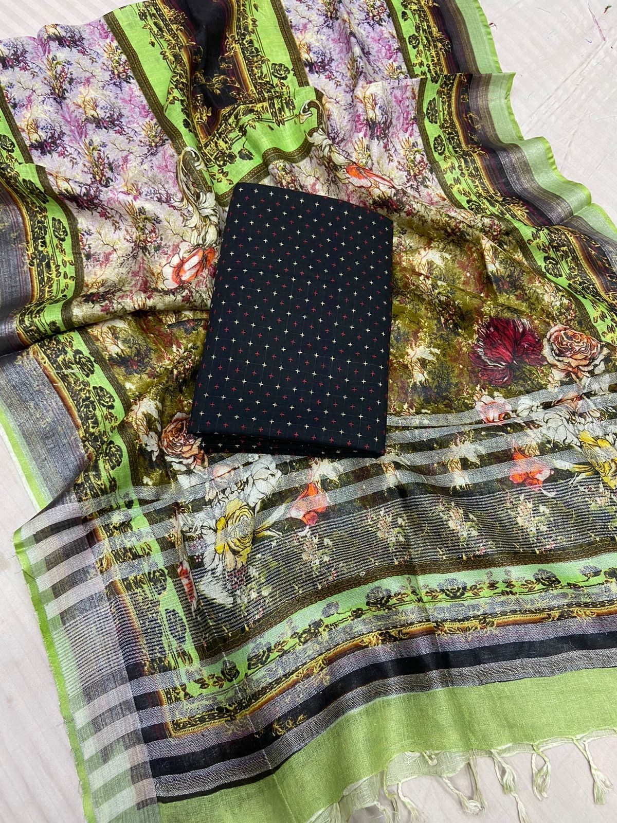 Handloom Cotton Top with Linen Dupatta