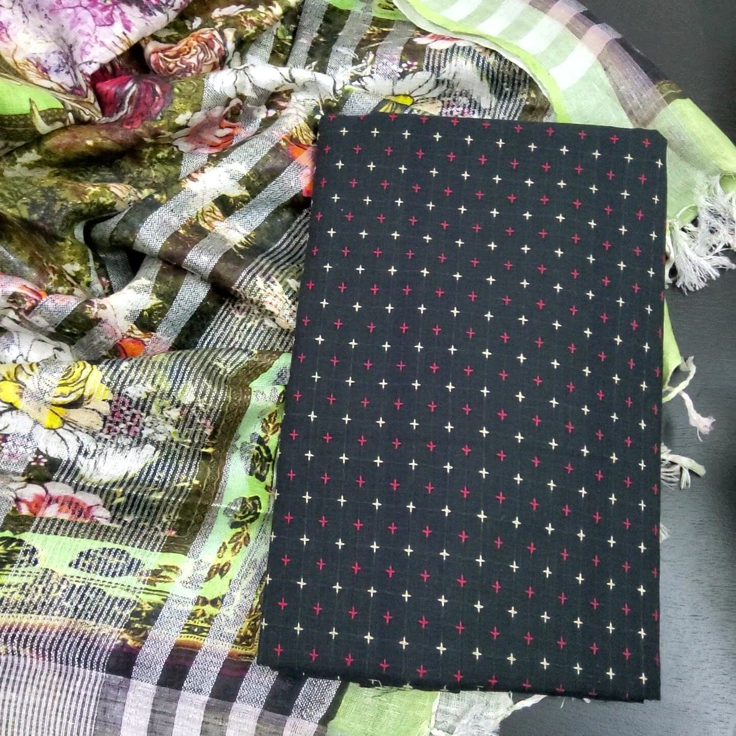 Handloom Cotton Top with Linen Dupatta