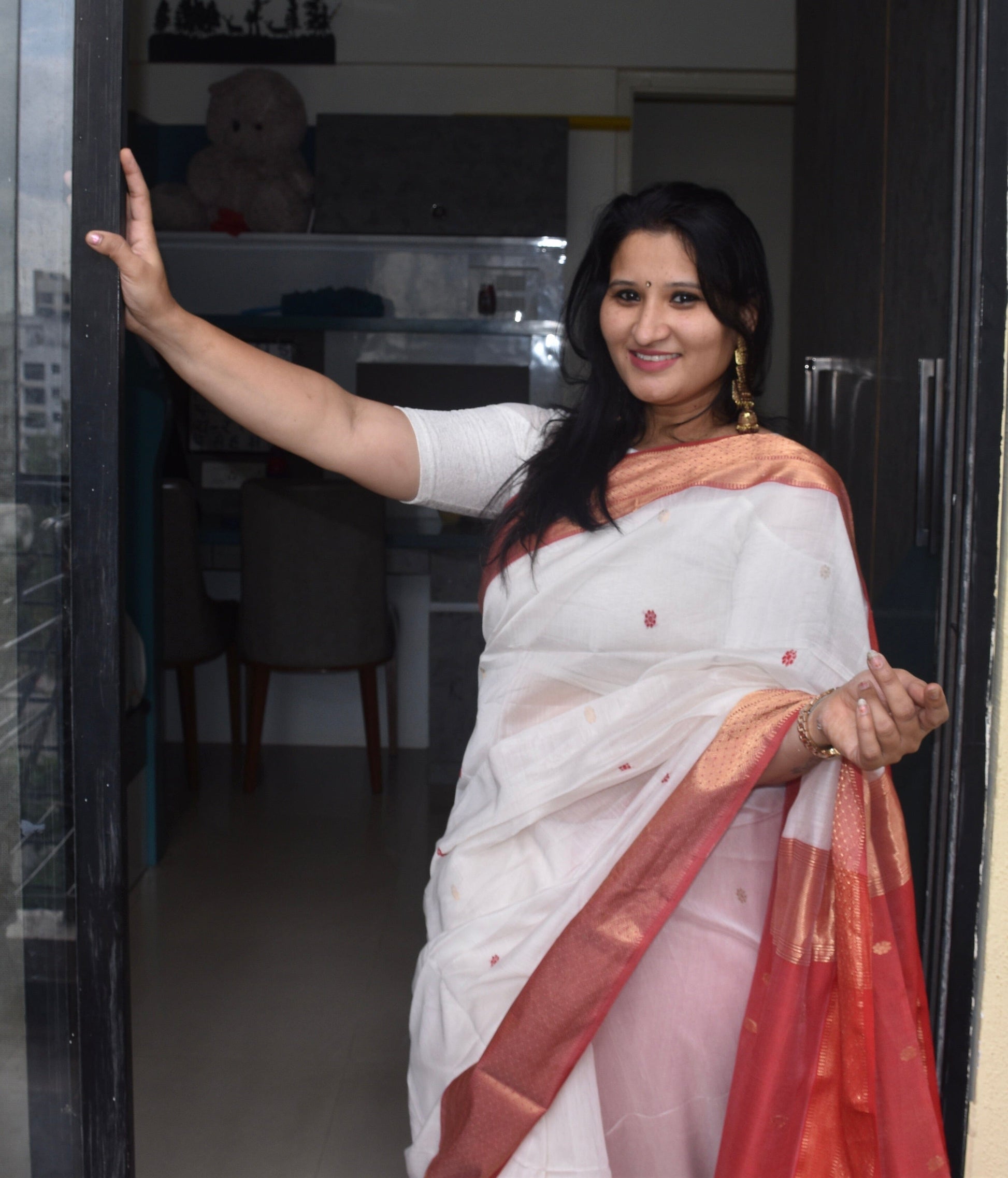 Maheshwari Silk  Saree with All Over Bootis