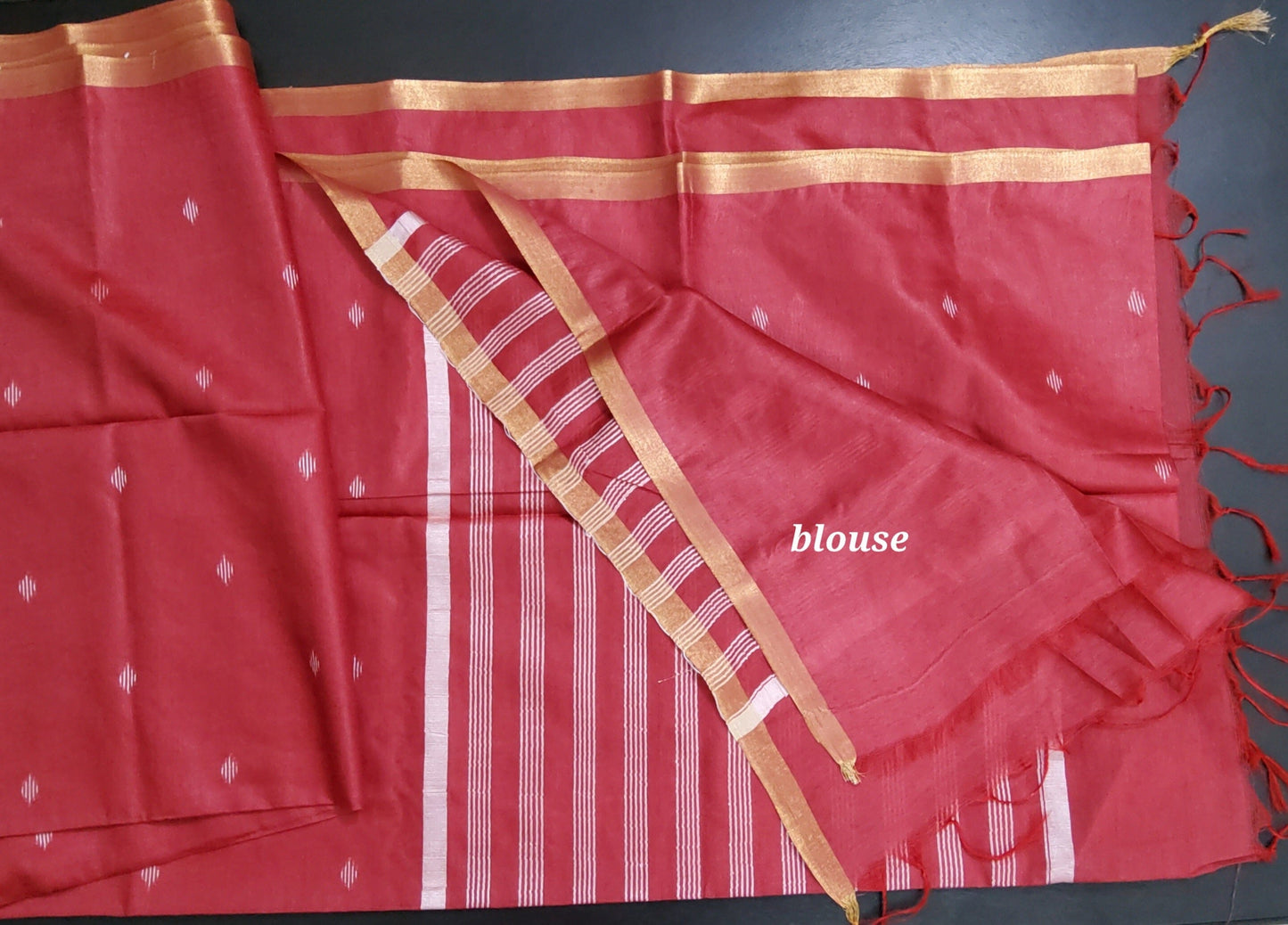 Maheshwari Silk Cotton Saree with Gold Border