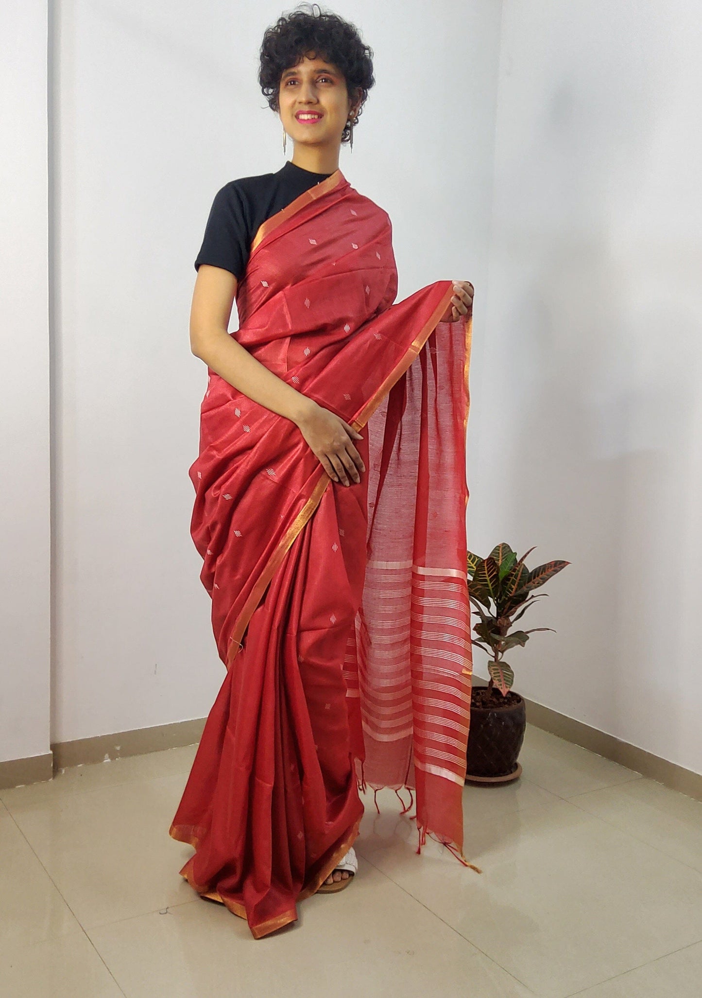 Maheshwari Silk Saree with Gold Border