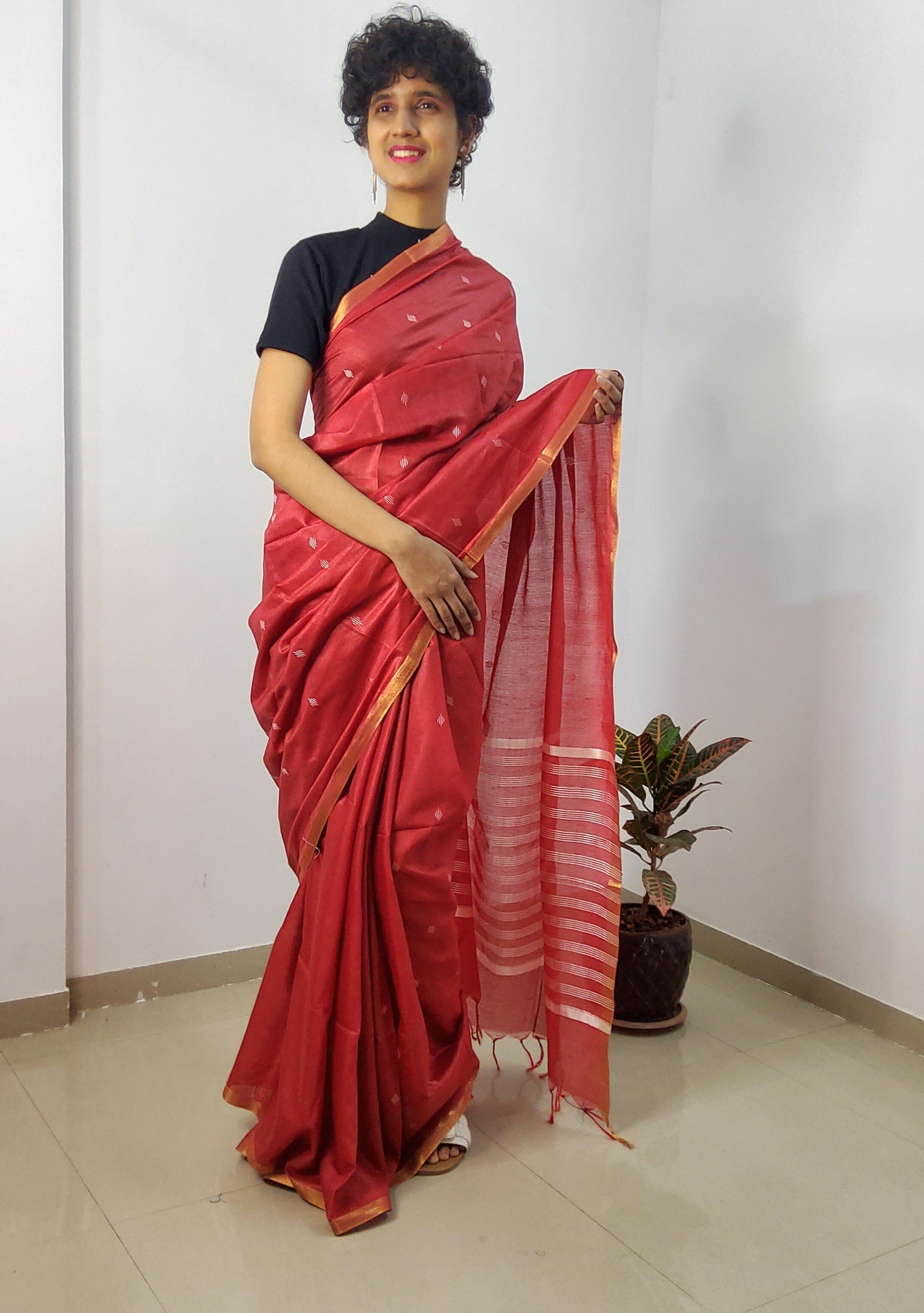 Maheshwari Silk Saree with Gold Border