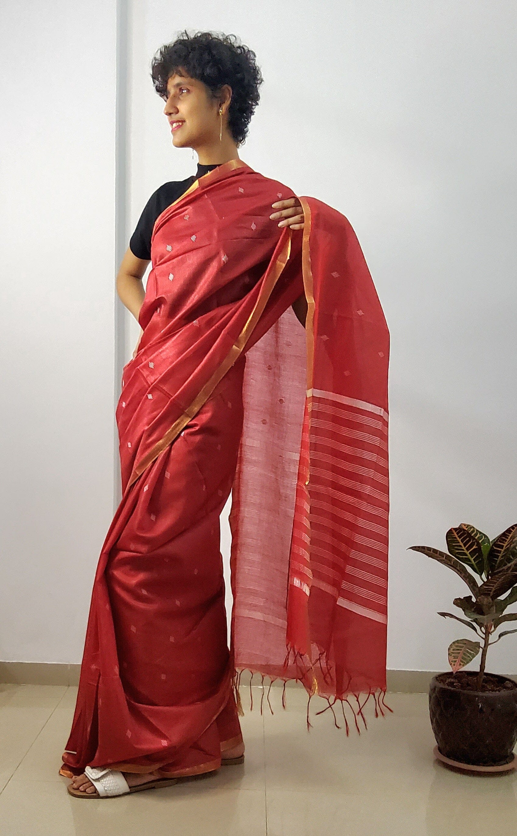 Maheshwari Silk Saree with Gold Border
