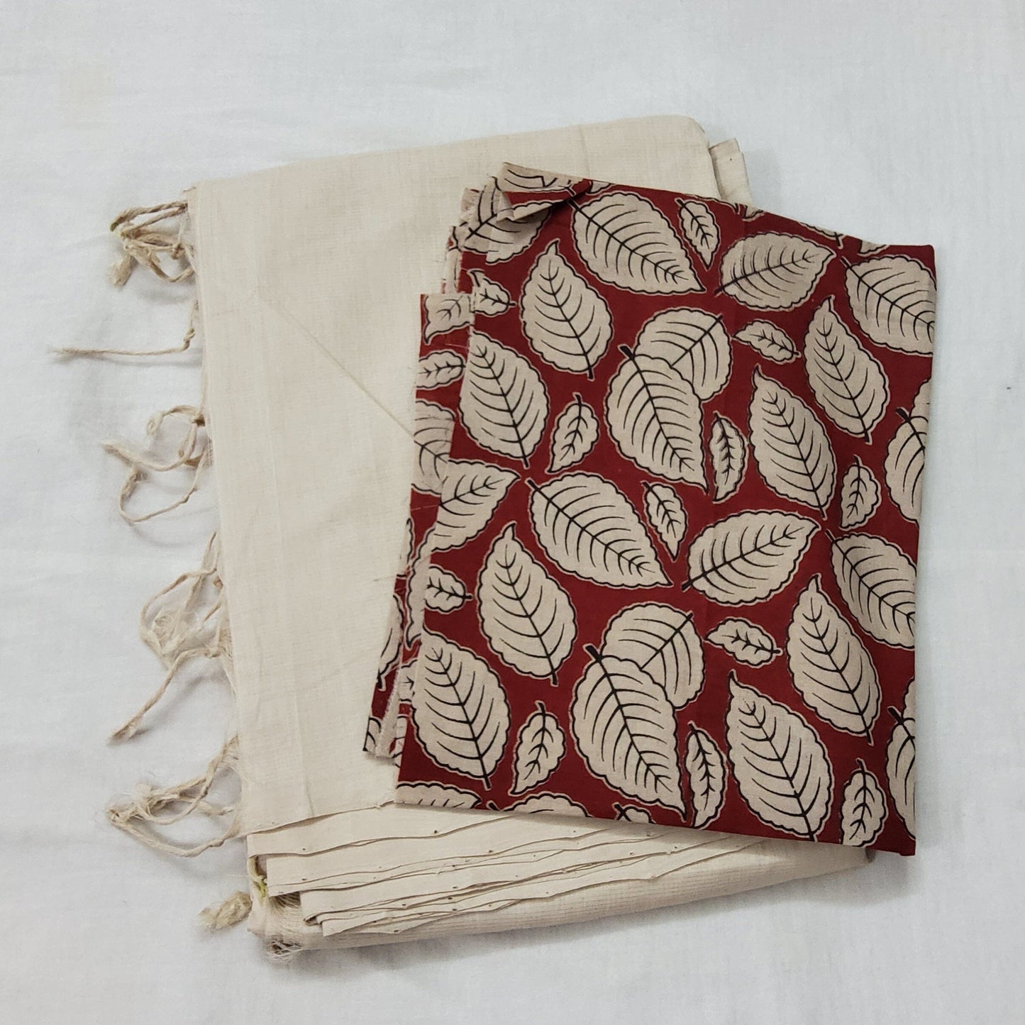 Mangalagiri Hand Woven Cotton Saree with extra Blouse