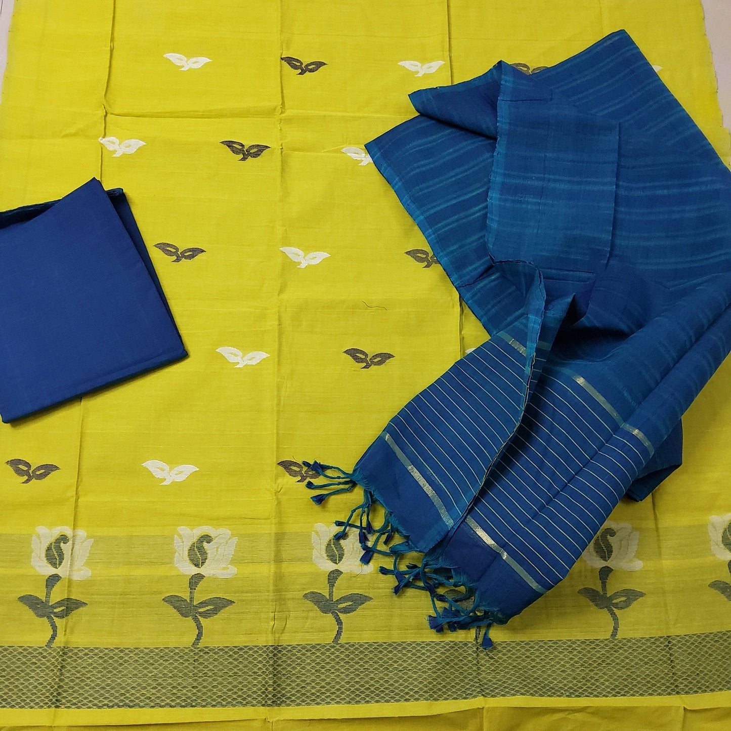 Mangalgiri Cotton Dress Material with Weaving Bootis