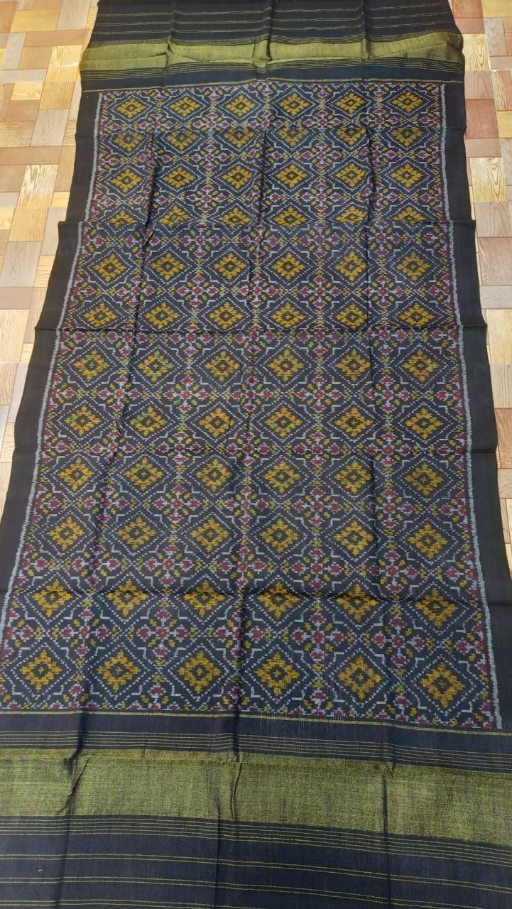 Patola Hand woven woollen shawl with Zari Pallu