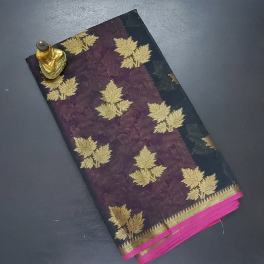 Semi Kora Silk Saree with Contrast Pallu and Blouse