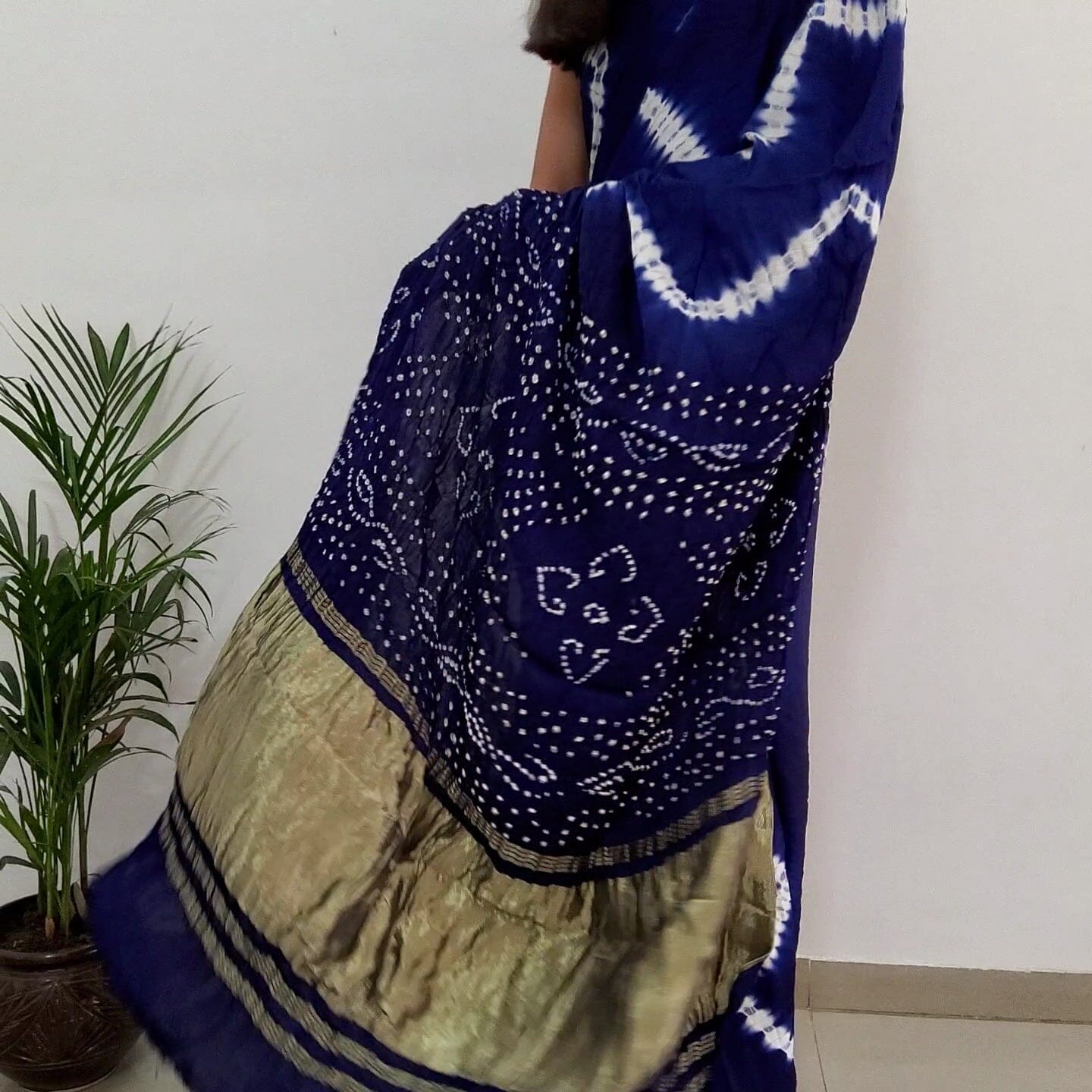 Shibori Modal Silk Saree with Tissue pallu