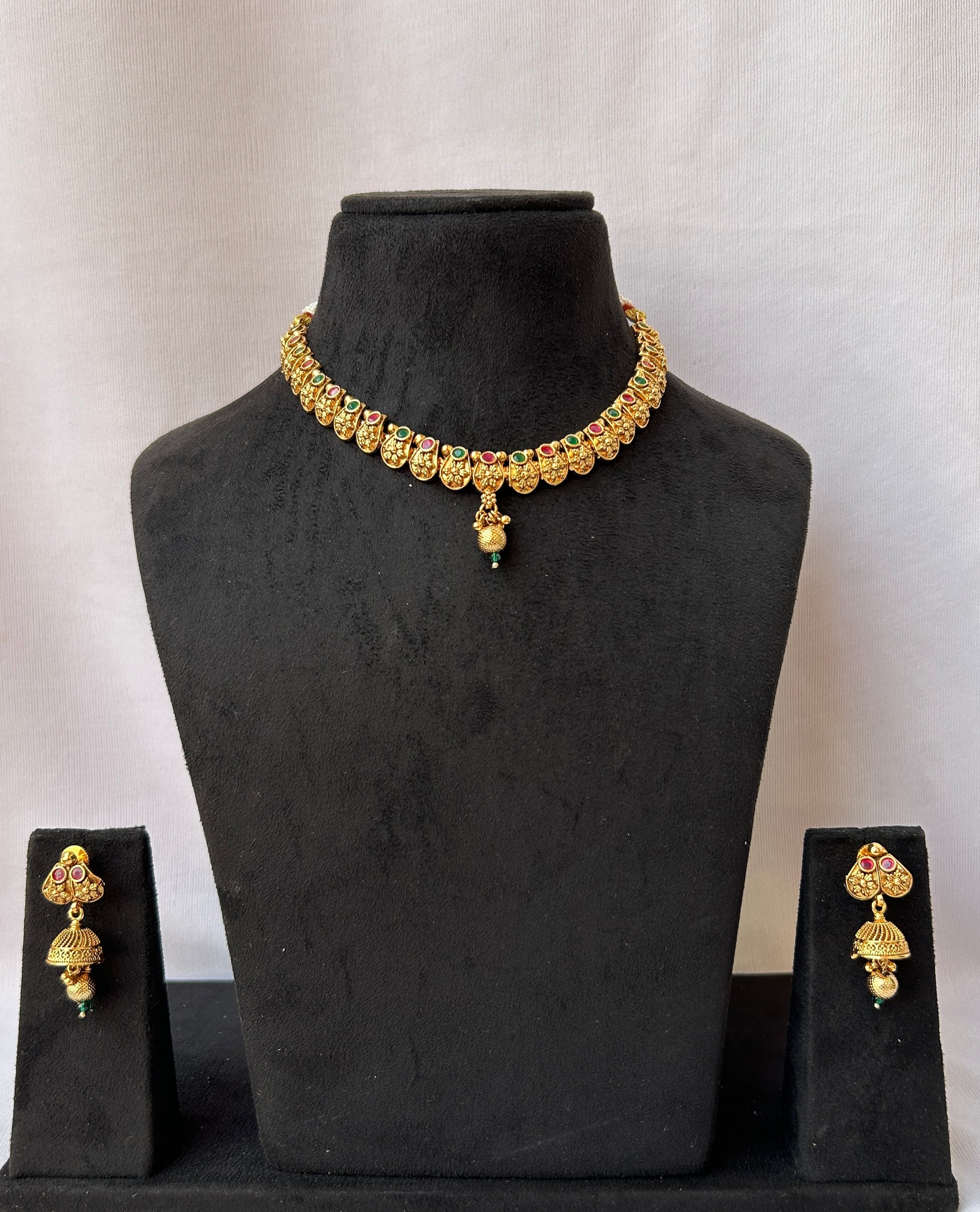 Necklace with Red Green Meena