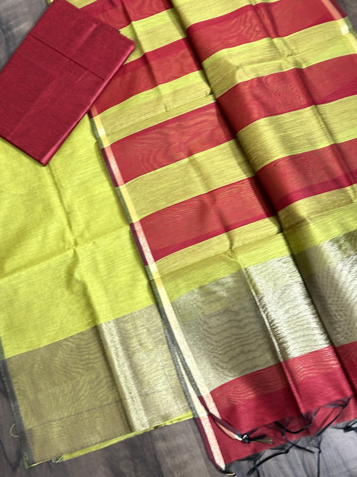 Maheshwari Silk Cotton Dress Material with Tissue Pallu