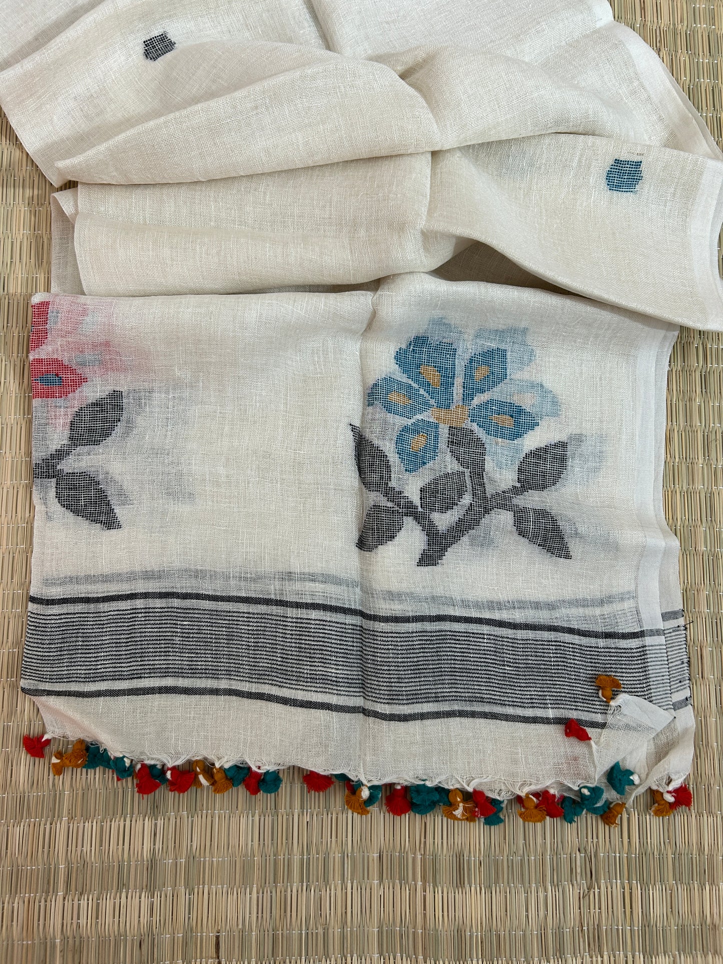 Linen Jamdani dupatta