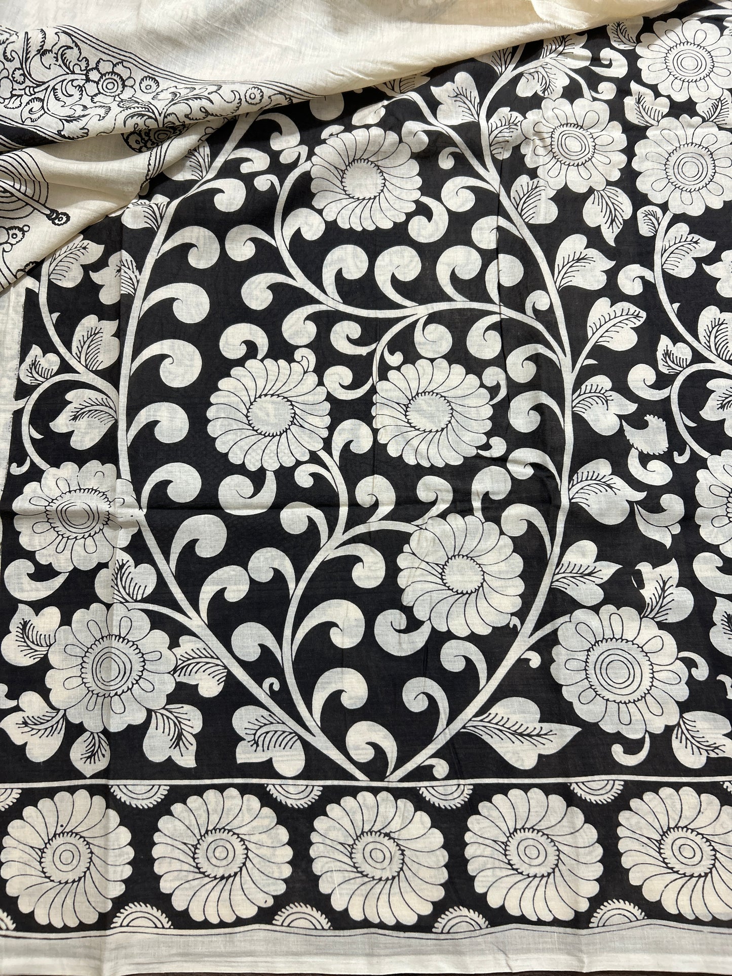 Kalamkari Hand Painted Malmal Cotton Saree with Blouse