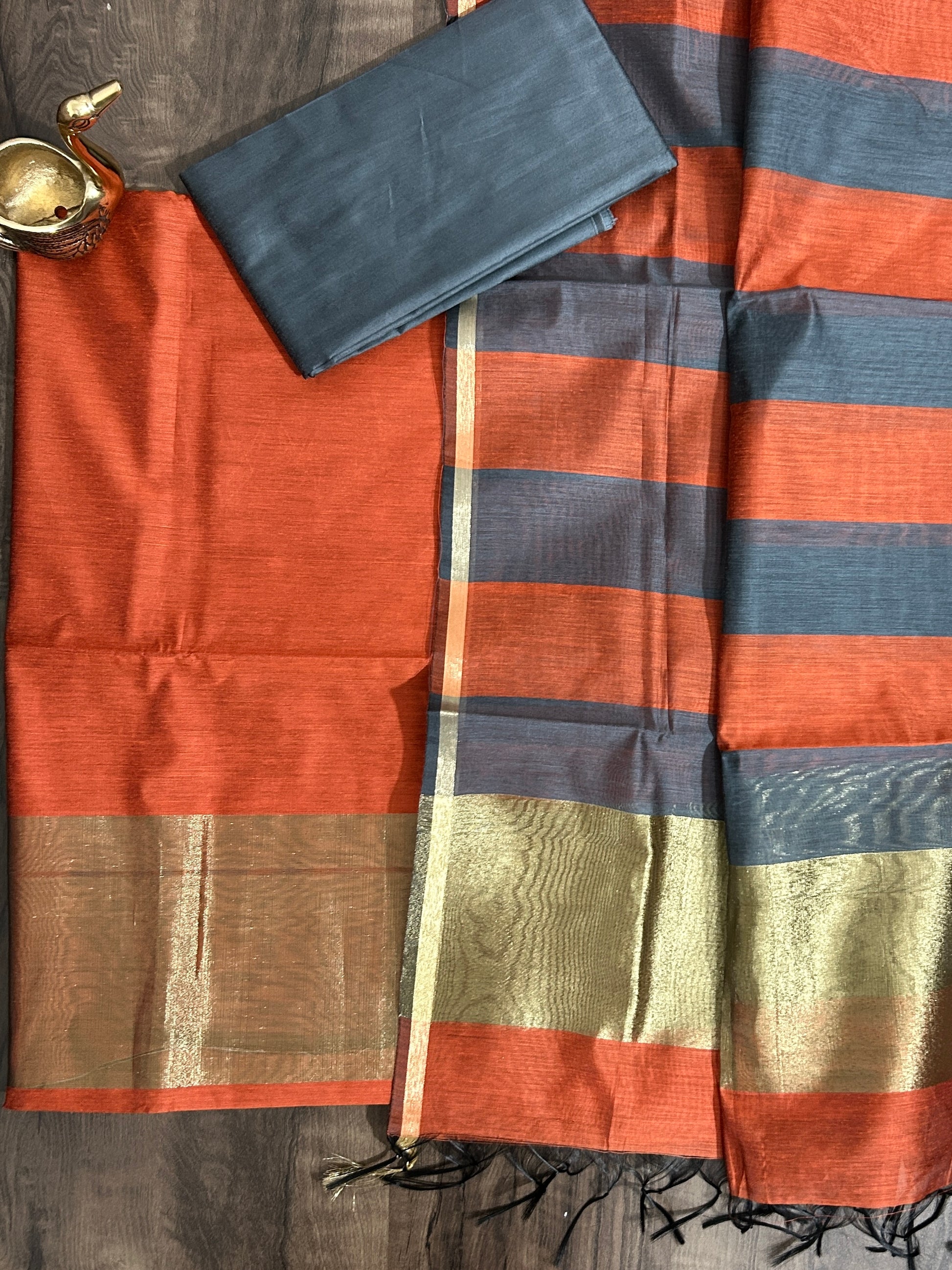 Maheshwari Silk Cotton Dress Material with Tissue pallu