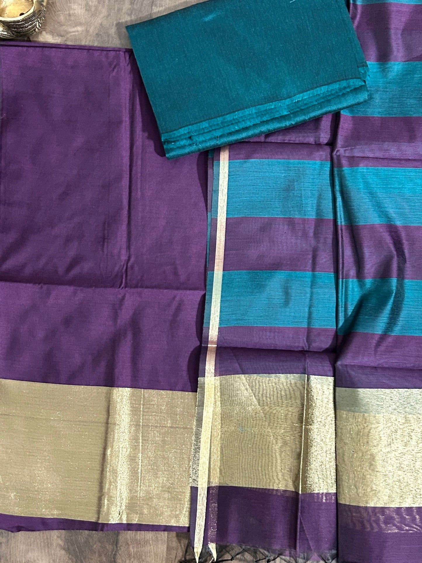 Maheshwari Silk Cotton Dress Material with Tissue Pallu