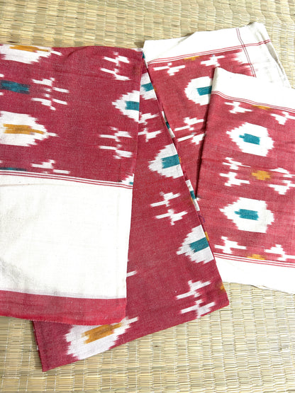 King Size Ikat Bedsheet with Pillow Covers