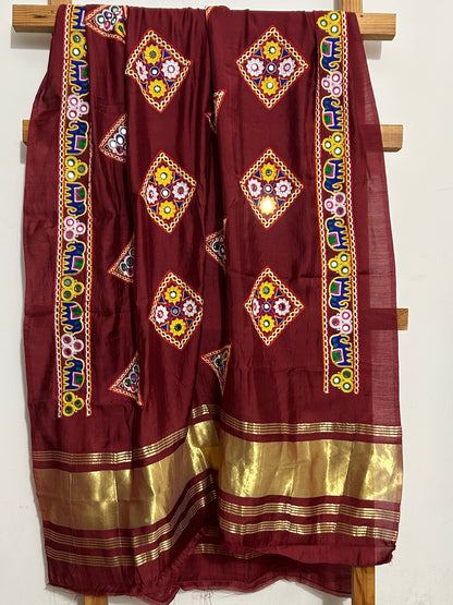 Semi Modal Kutch work Dupatta with lagdi pallu