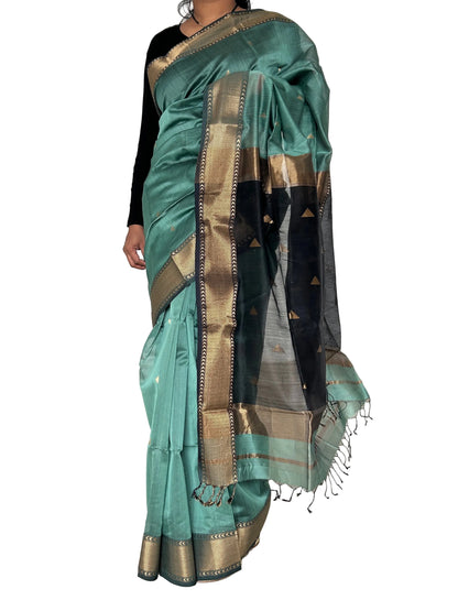 Maheshwari Silk Saree with All Over Bootis