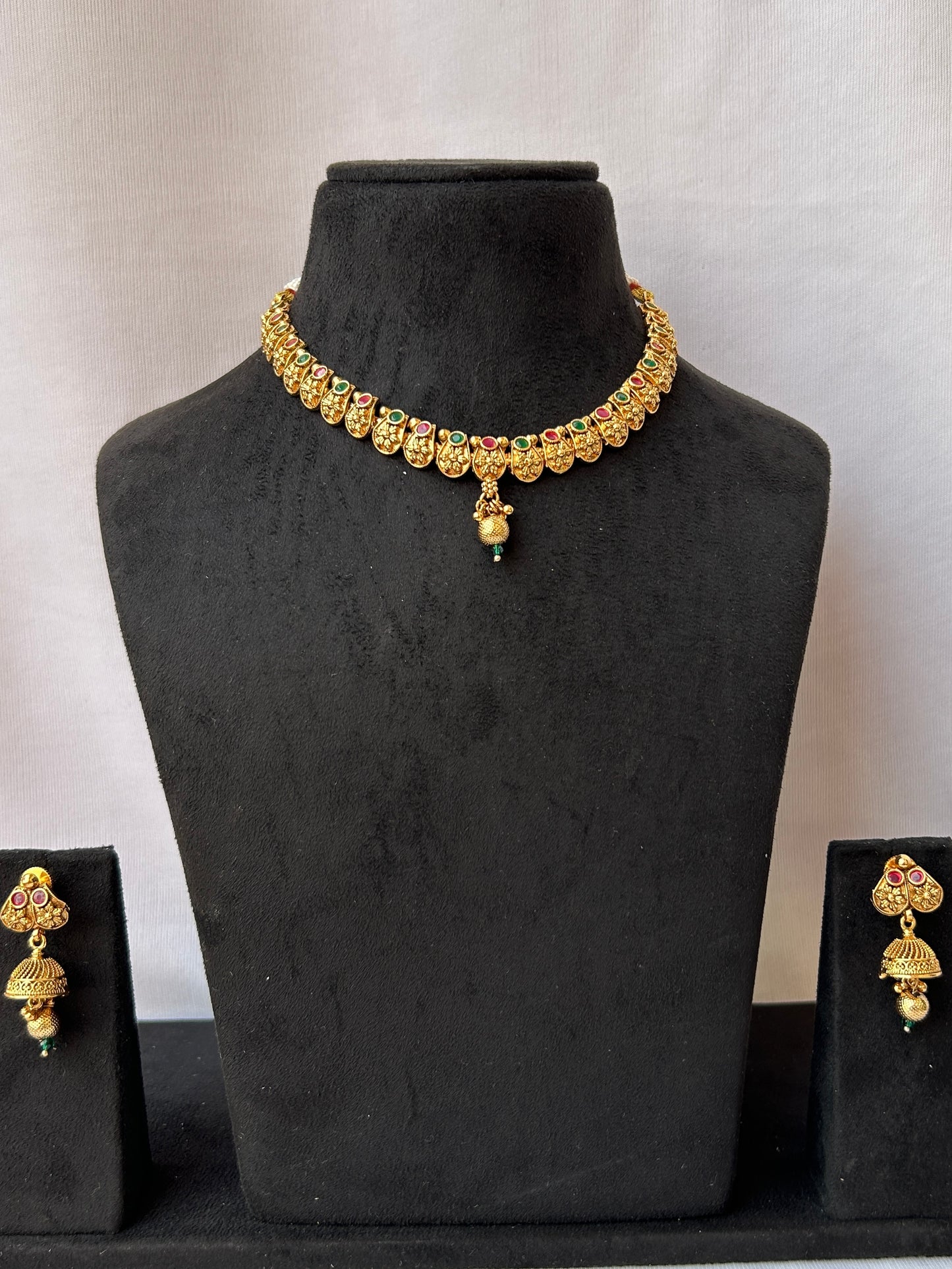 Necklace with Red Green Meena