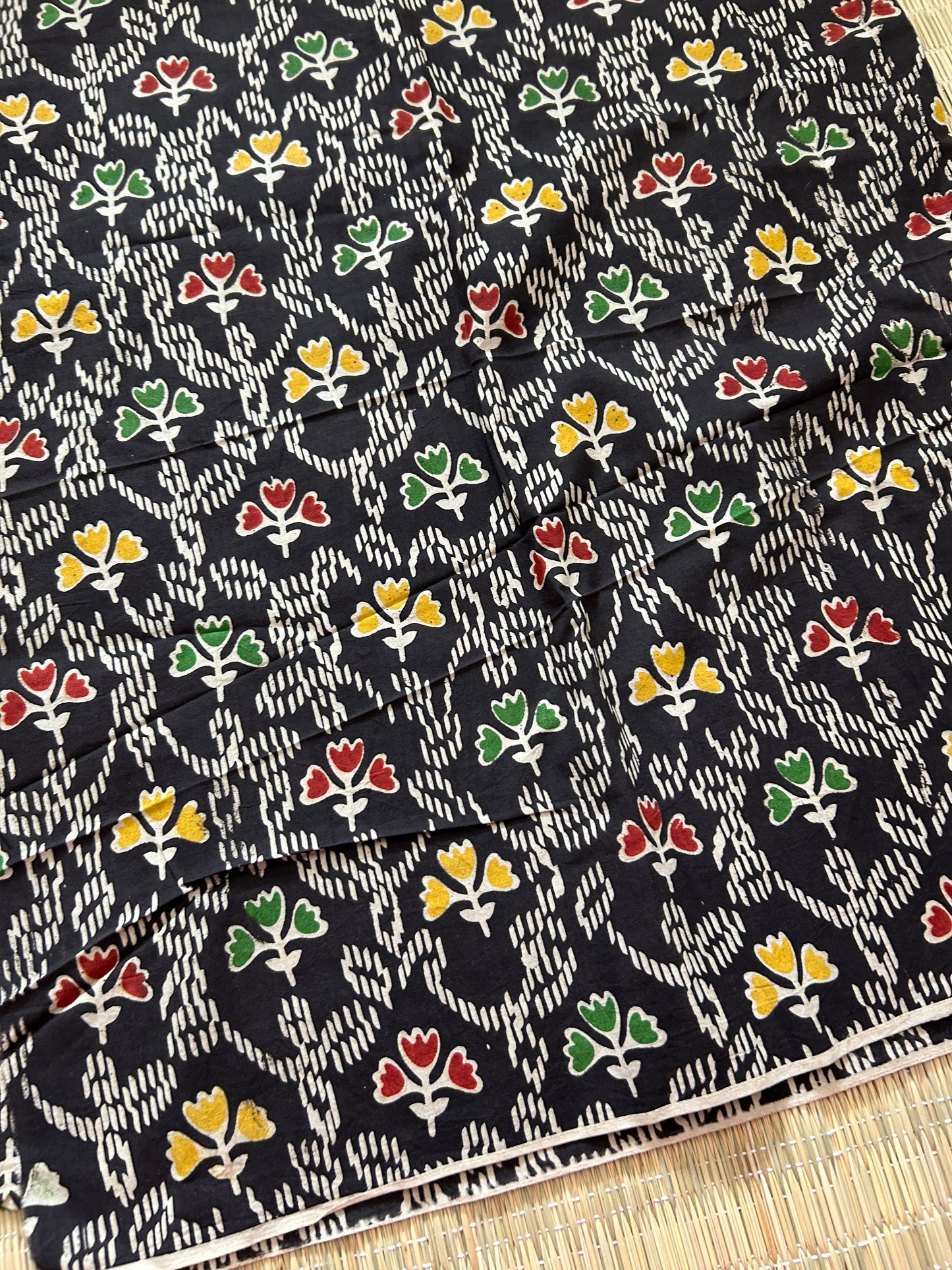 Kalamkari cotton fabric (1 m)(fab-53)