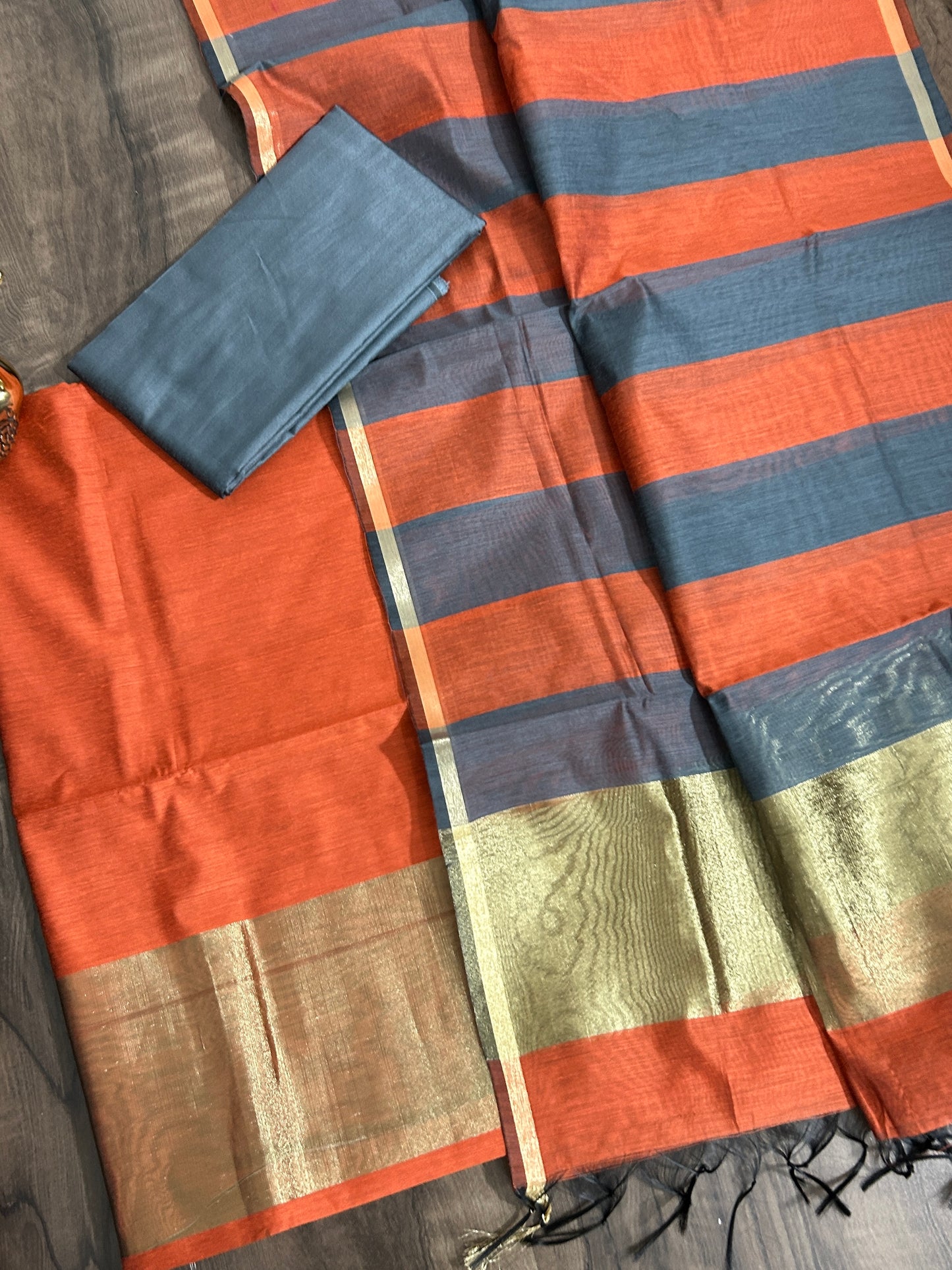 Maheshwari Silk Cotton Dress Material with Tissue pallu
