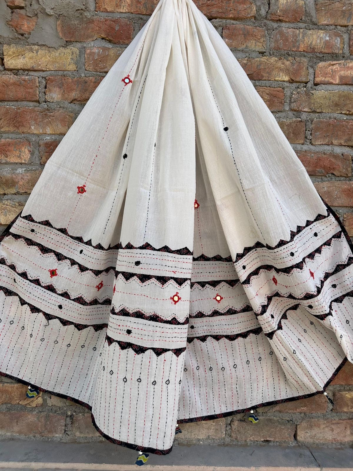 Appliqué and Mirror Work Cotton Dupatta