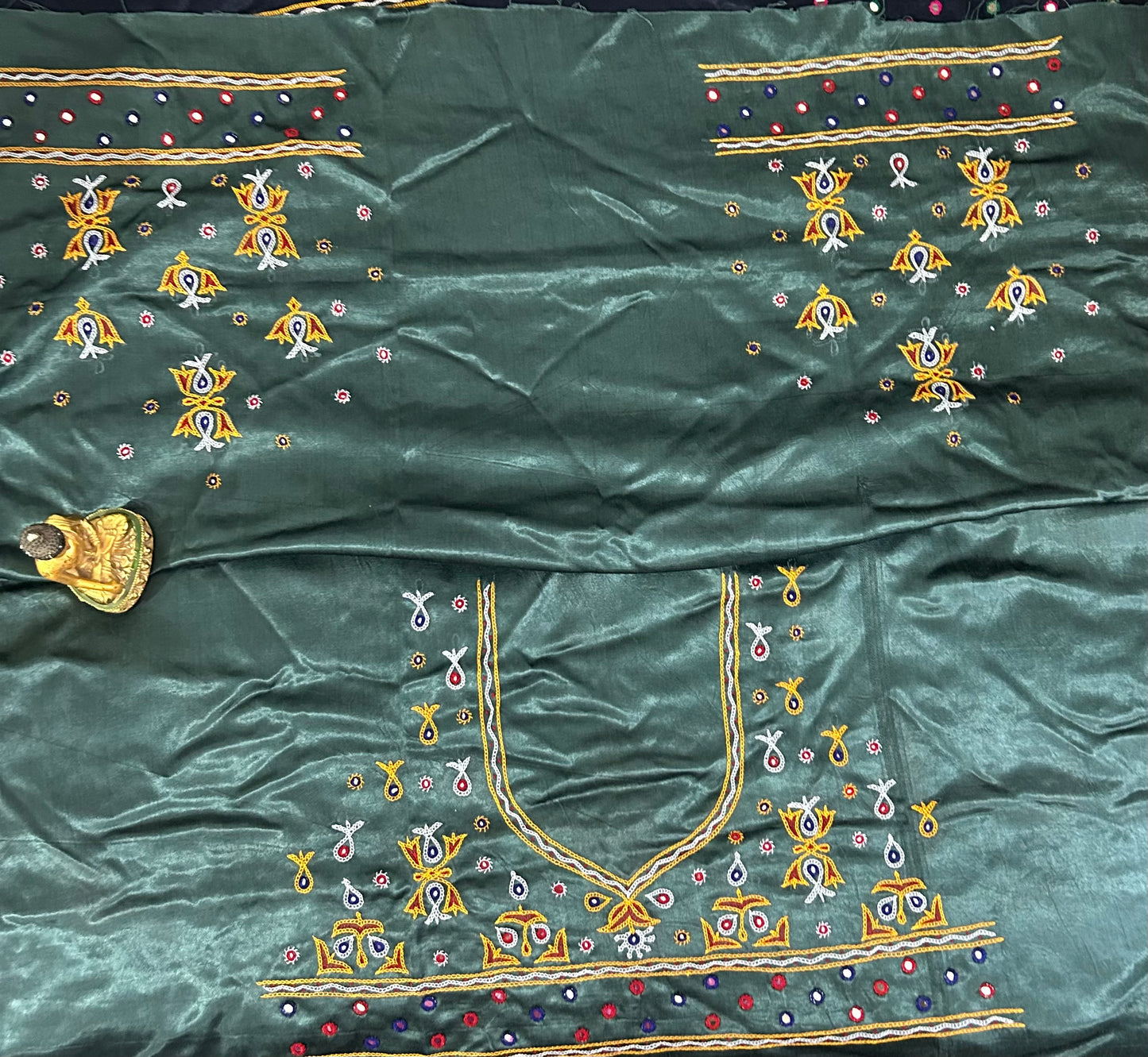 Kutchh Work Mashroo Silk Blouse Piece