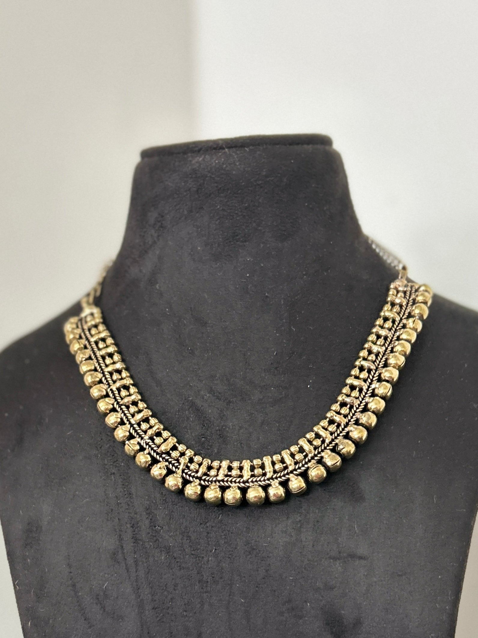 choker necklace