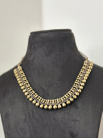 choker necklace
