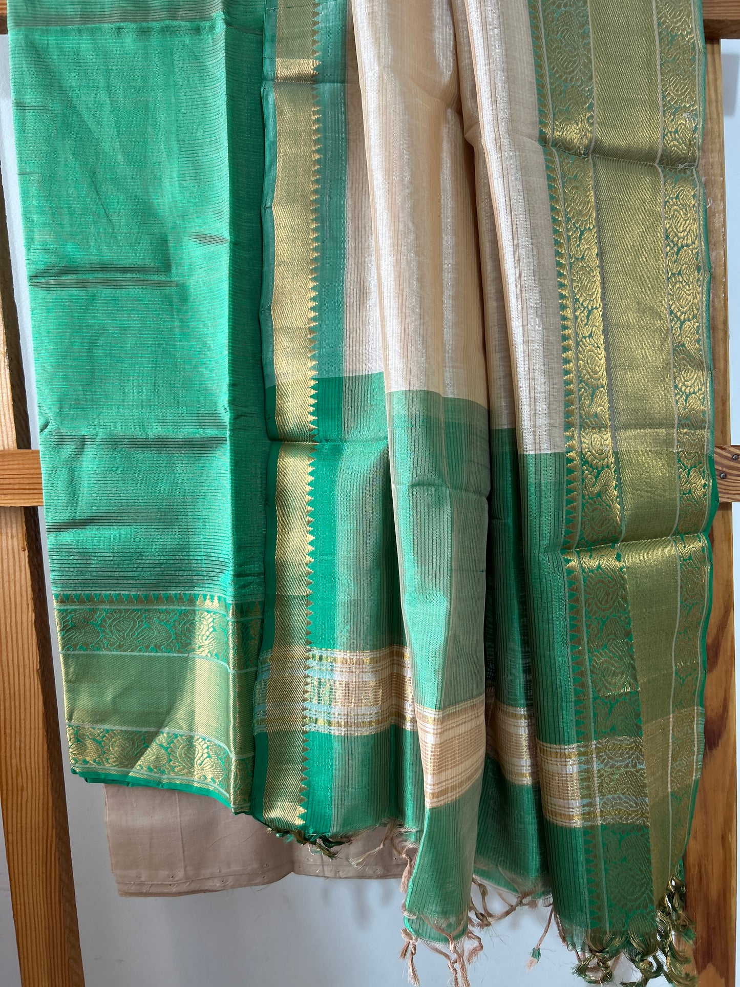 Mangalagiri Silk Dress Material with kanchi Border