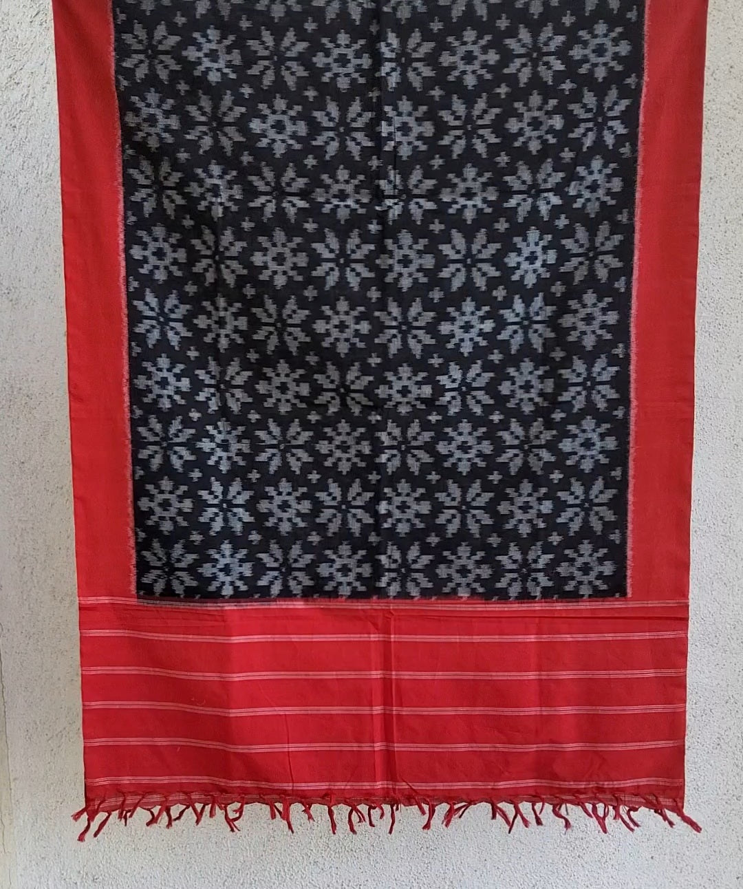 Double Ikat telia pure silk saree in geometric pattern