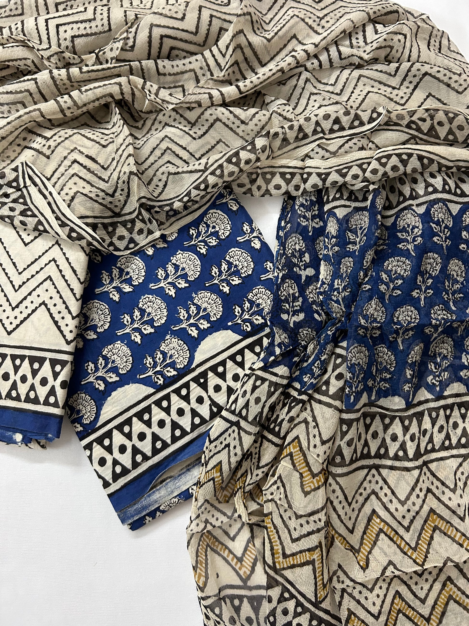 Cotton dress material with chiffon dupatta