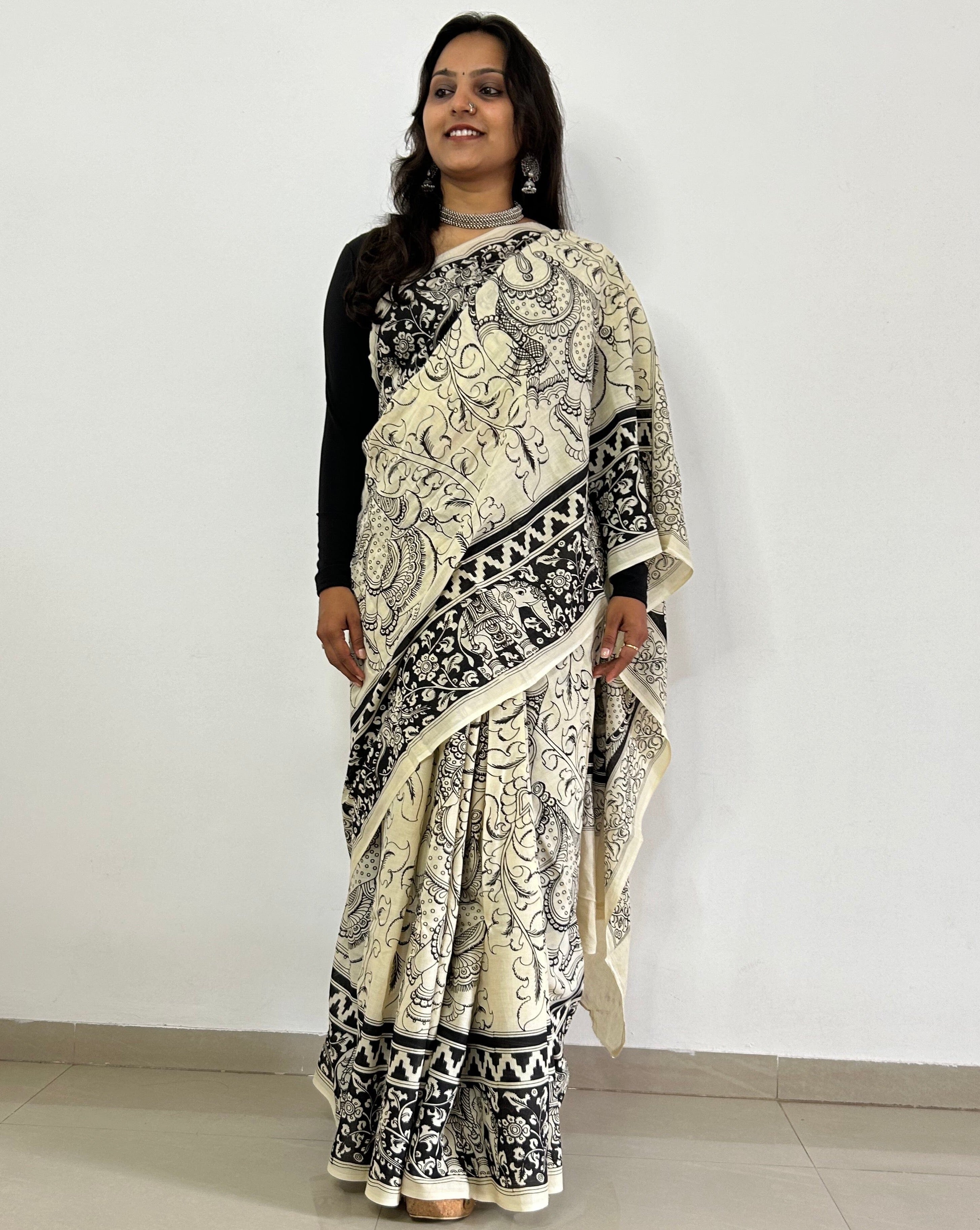 Beautiful Pure Malmal Cotton Saree with Blouse – CH110387 - CHAPAAI