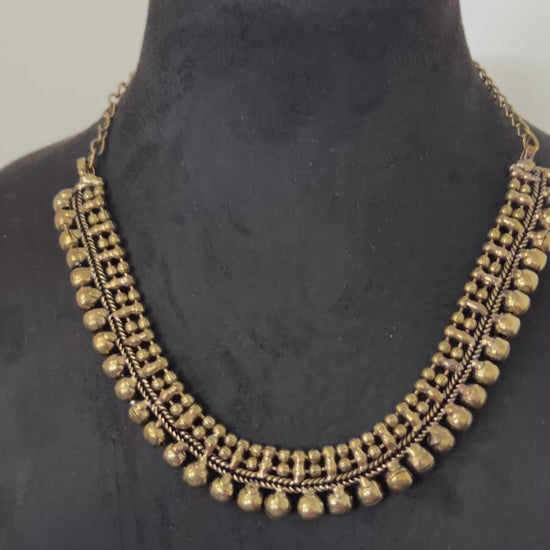 choker necklace