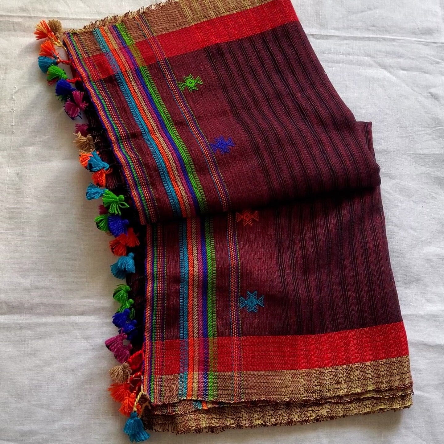 Bhujodi Embroidered Cotton Stole