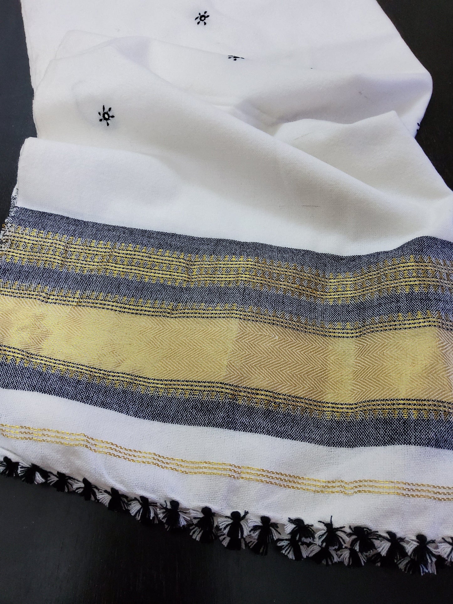 Kutch Embroidered Woollen Shawl